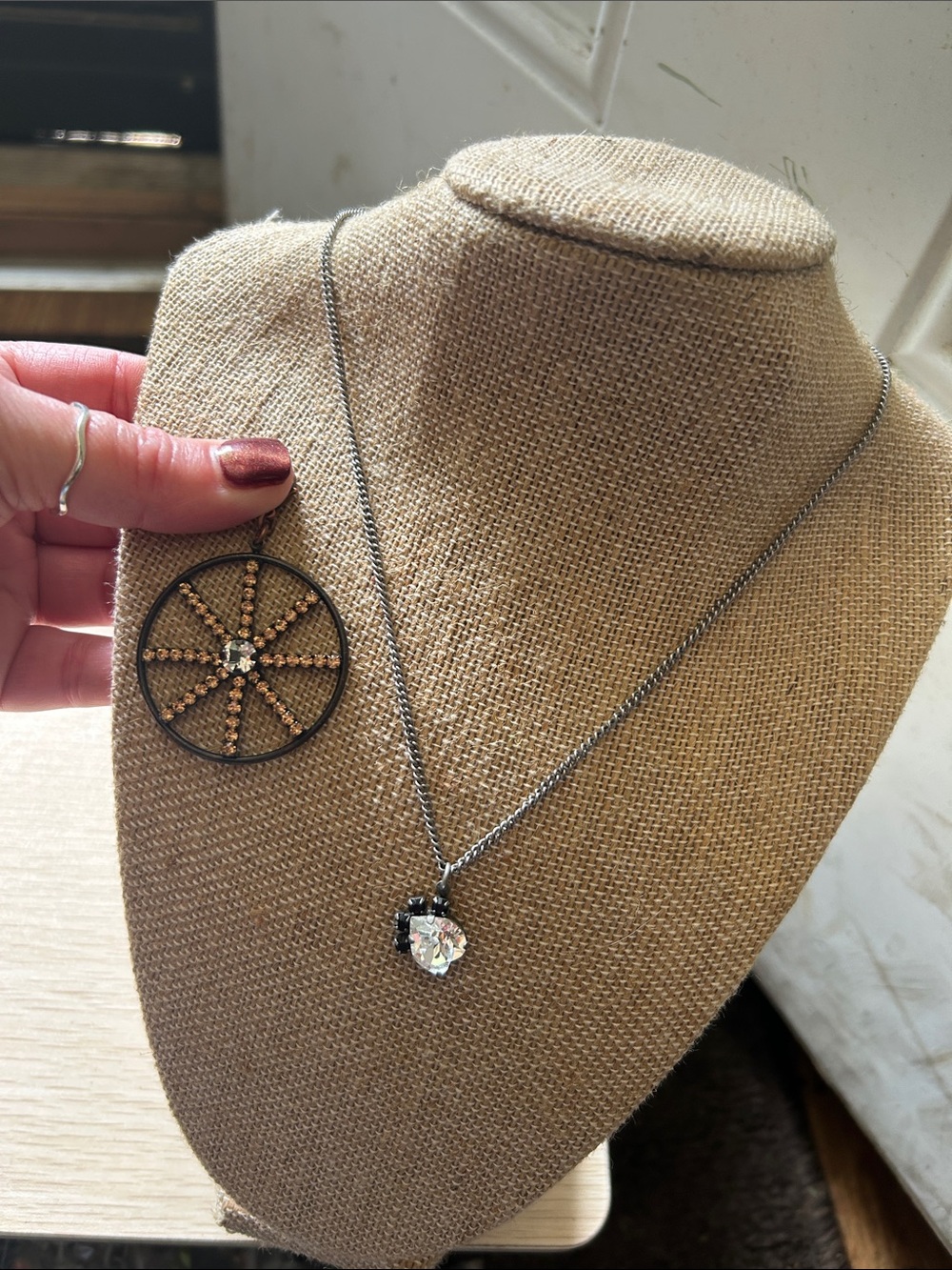 Sabika necklace and pendant